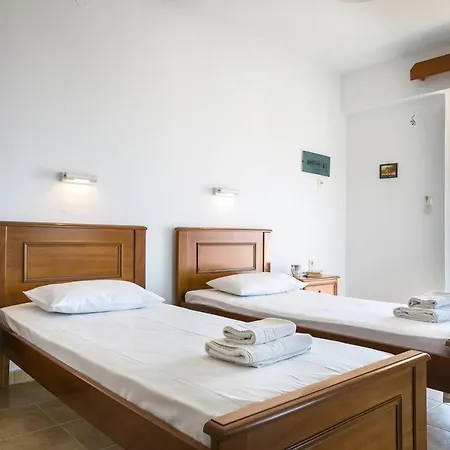 Saulas Aparthotel Lourdata (Kefalonia)