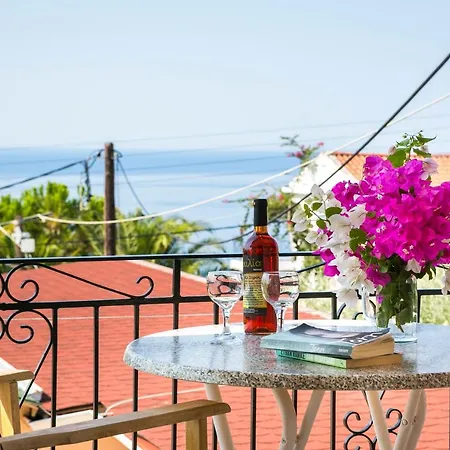 Saulas Aparthotel Lourdata (Kefalonia)