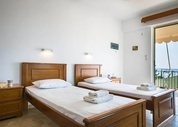 Saulas Aparthotel Lourdata (Kefalonia)